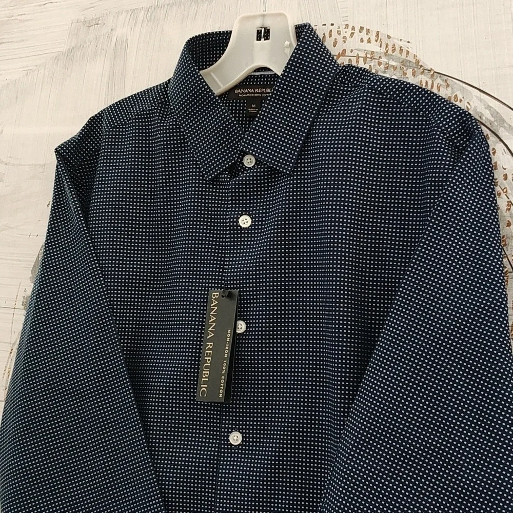 New Banana Republic Classic Blue Shirt Size M
